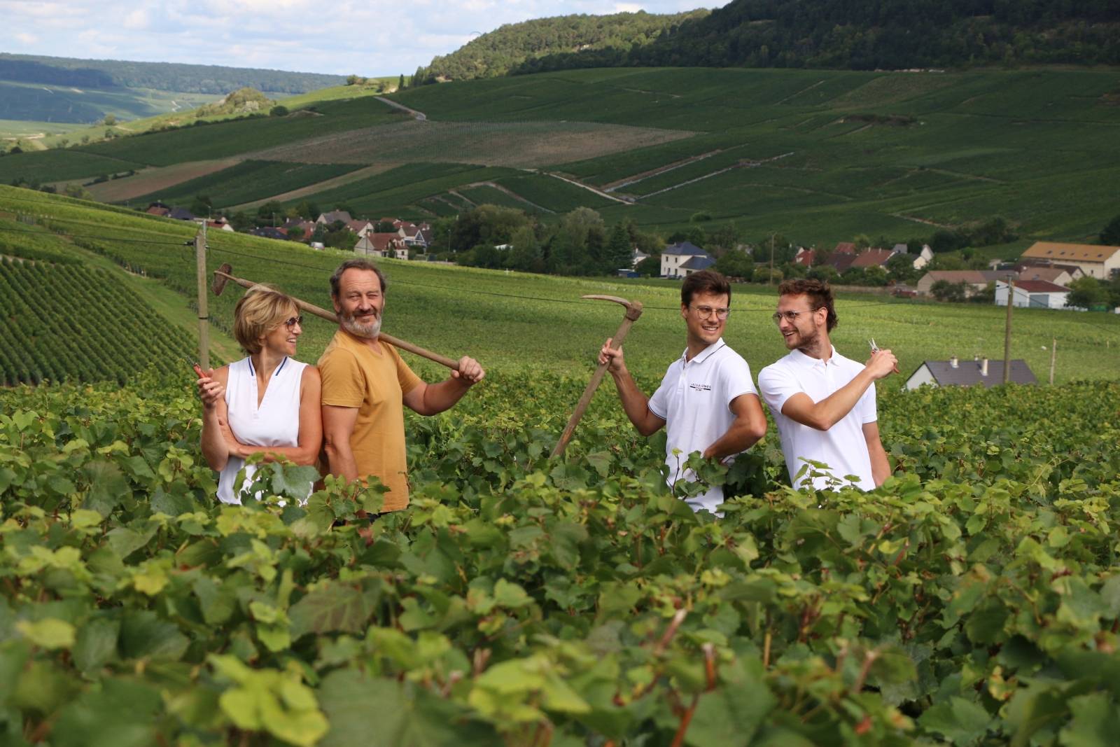 Photo de famille de Benoit Michel, vignerons passionnés de génération en génération.